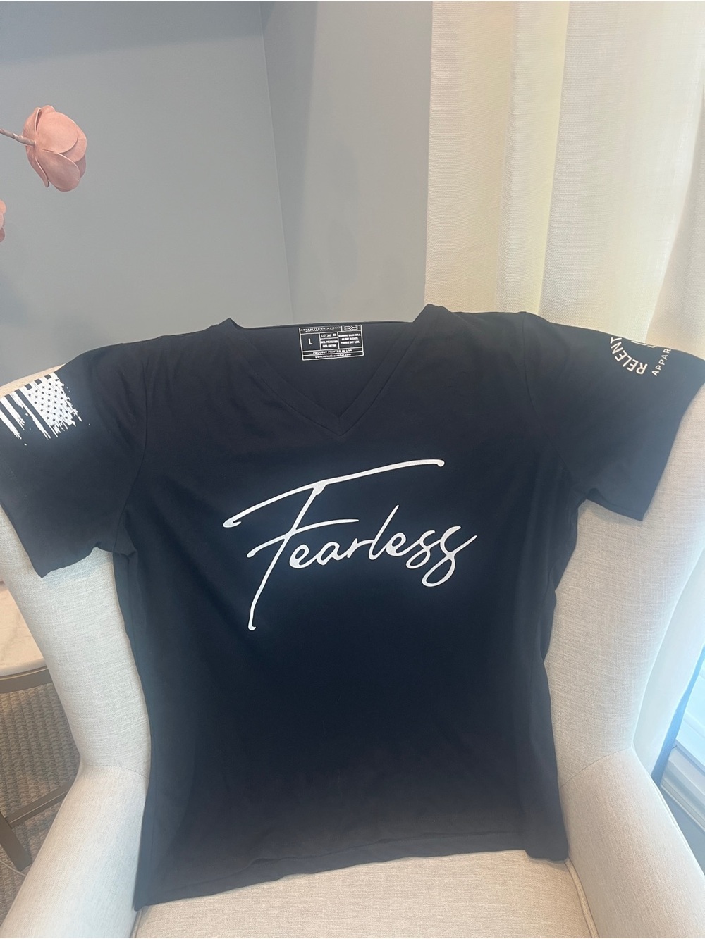 Relentless Rebel Apparel "Fearless" Black Graphic Tee Size L
